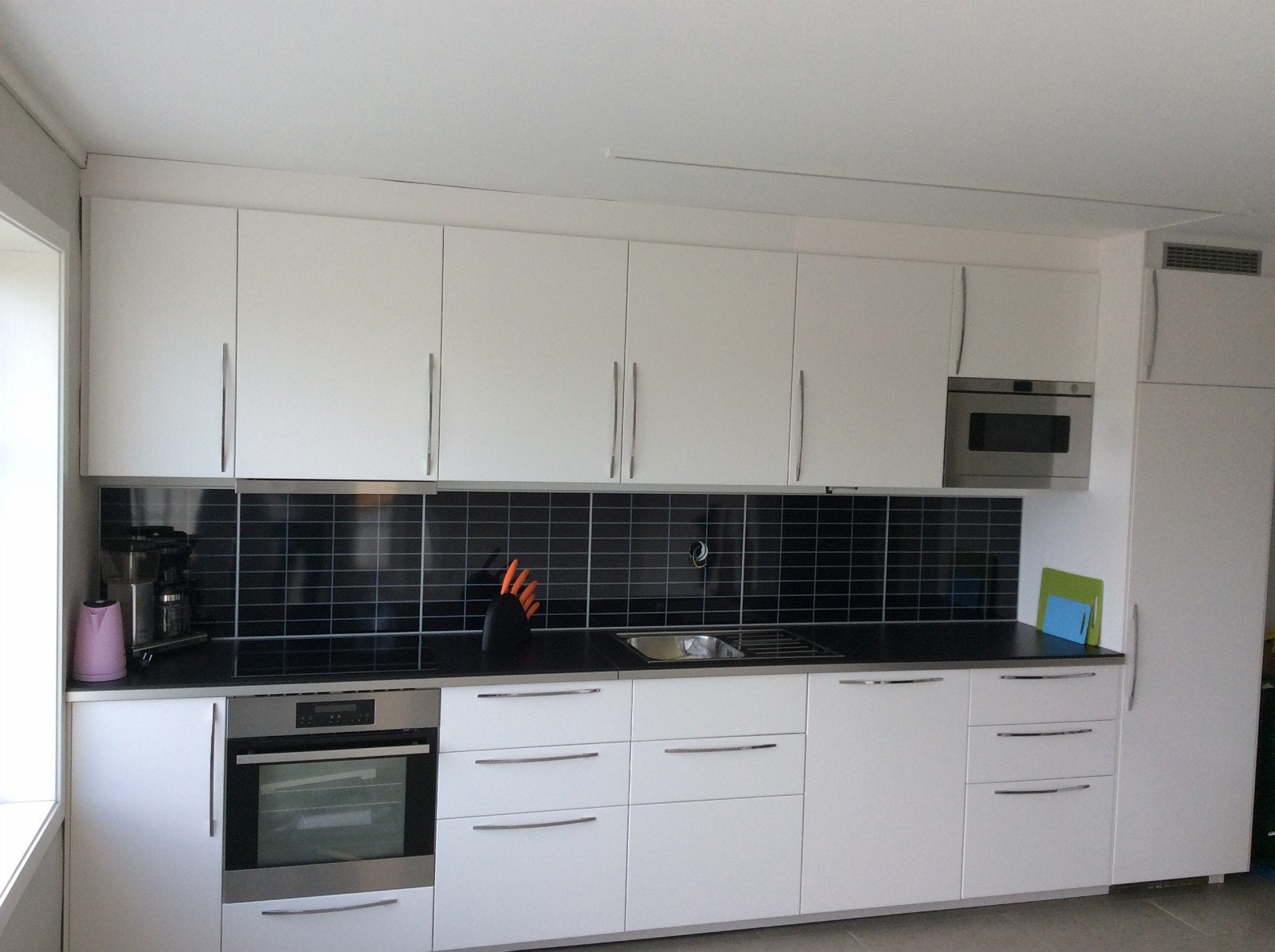 Kjøkken med alt av nødvendig utstyr. Galleribilde