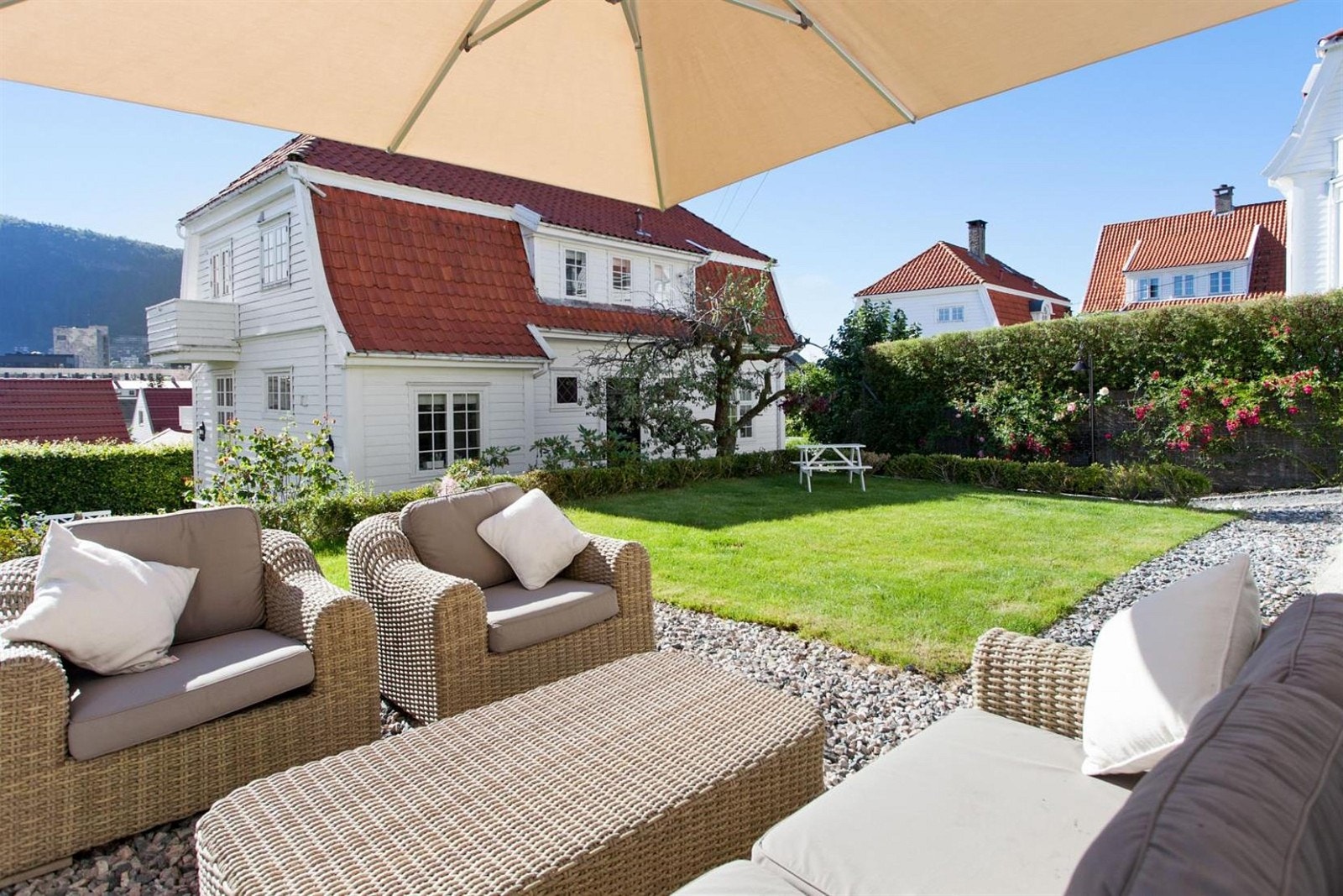 VELKOMMEN INN: GIMLEVEIEN 46 - PRESENTERT AV ERIK ALRÆK / DNB EIENDOM Galleribilde