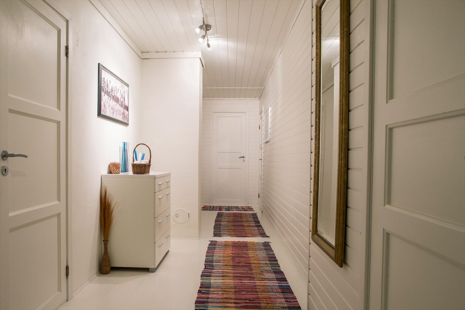 Gang i kjeller Galleribilde