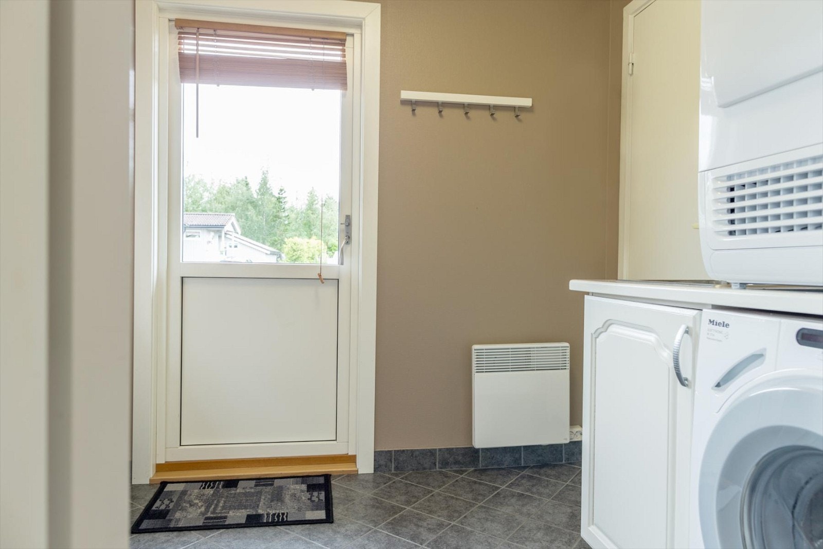 Vaskerom Galleribilde