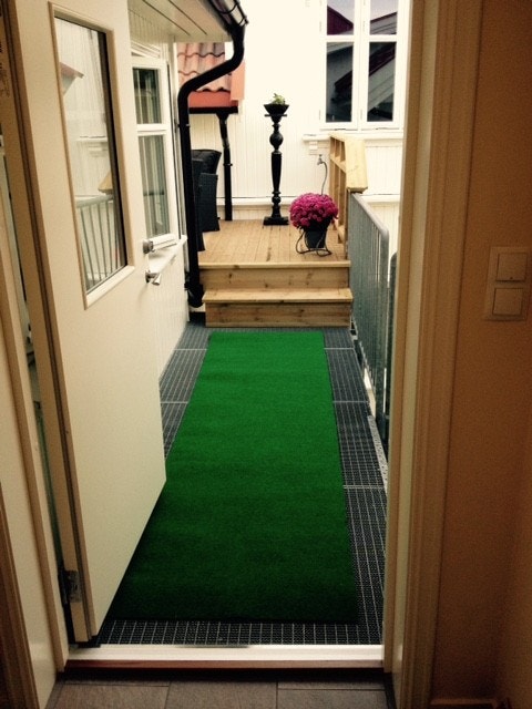 Sett fra inngangsparti mot terrasse Galleribilde