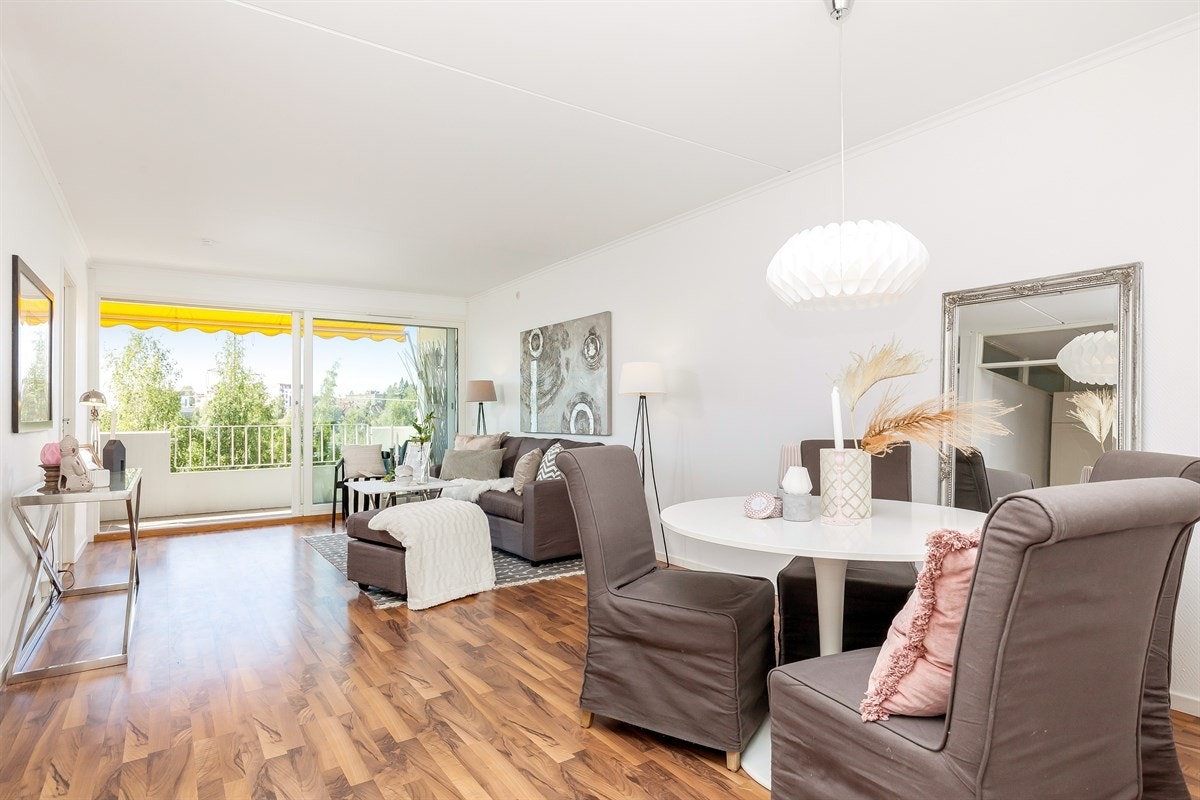 Velkommen til Hovseterveien 50 A. Presentert av Obos eiendomsmeglere v/Ina Sartz Galleribilde