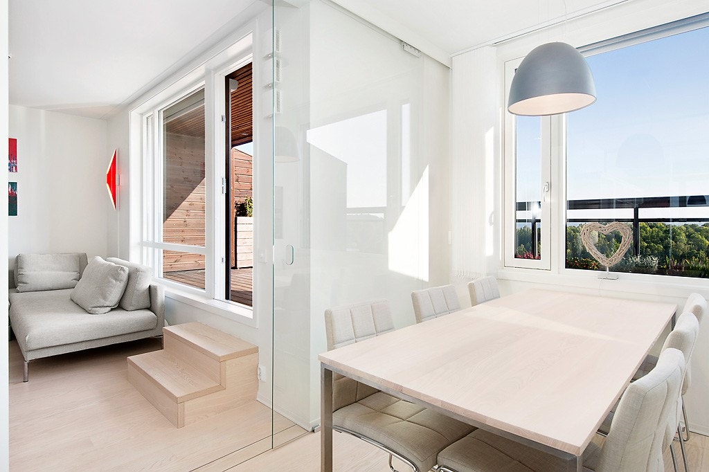 Spisestue/stue Galleribilde