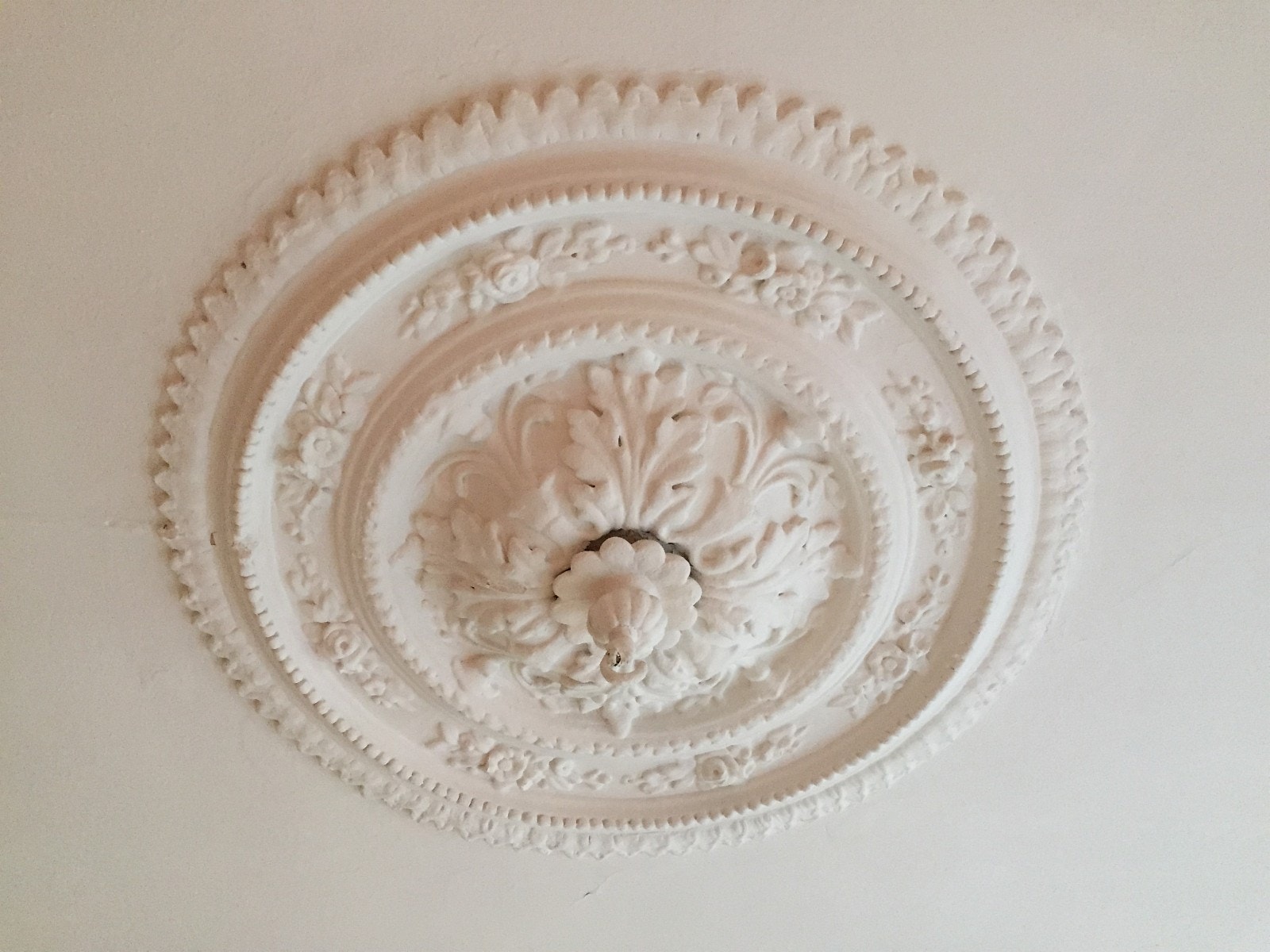 Strukatur og rosett i leiligheten. Galleribilde