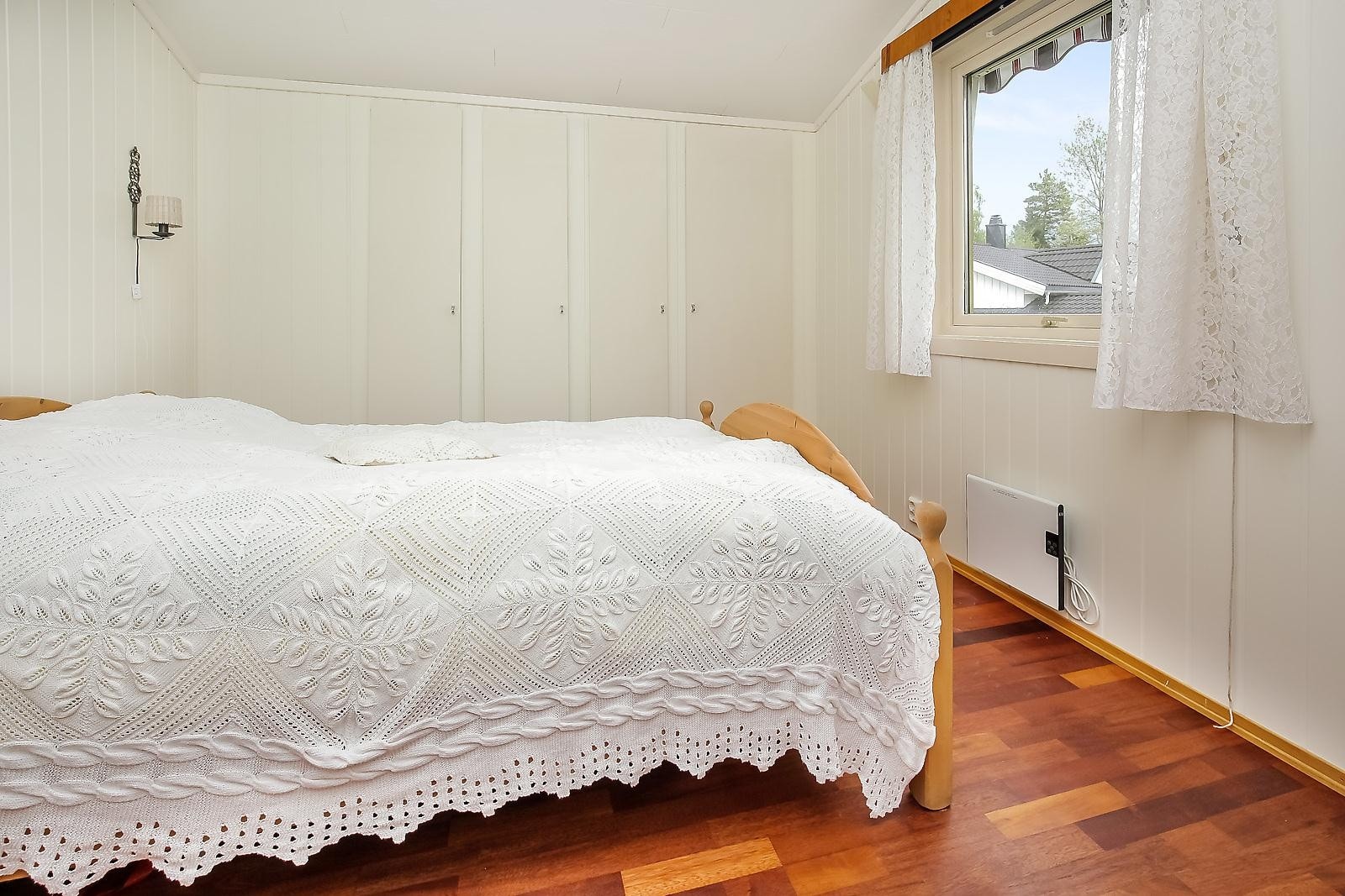 Soverom - Bod bak døren til høyre. Galleribilde