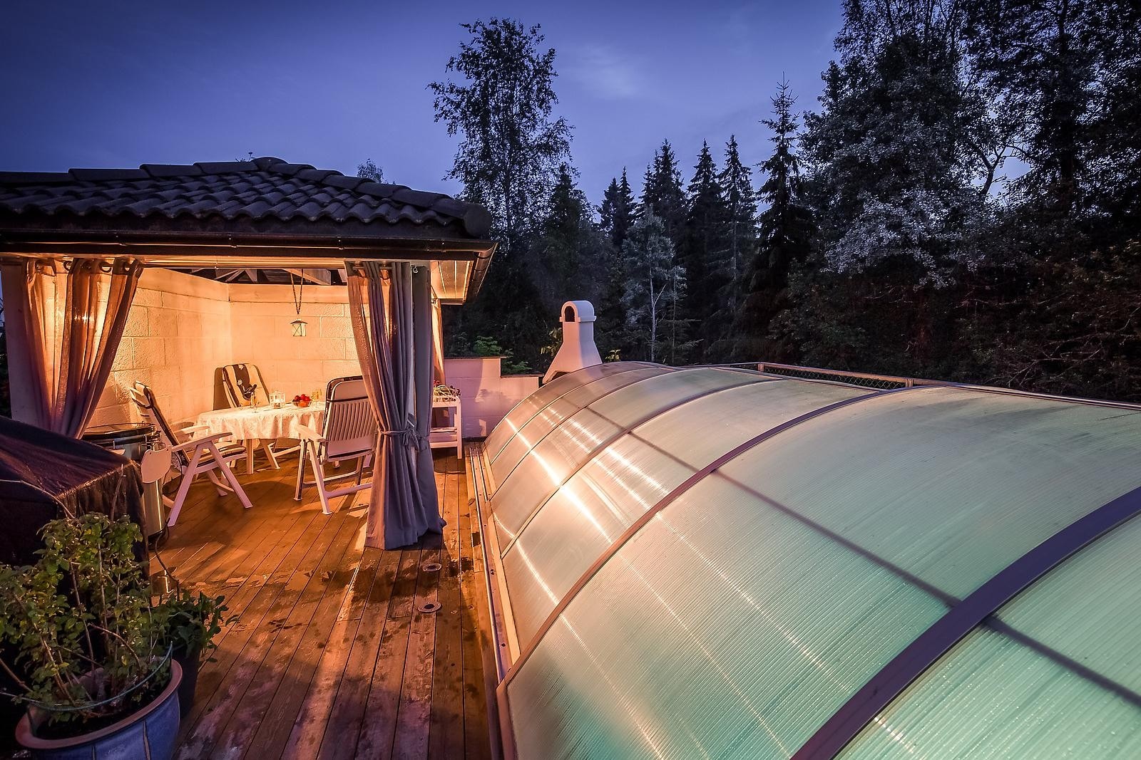 Svømmebassenget er overbygd. Galleribilde