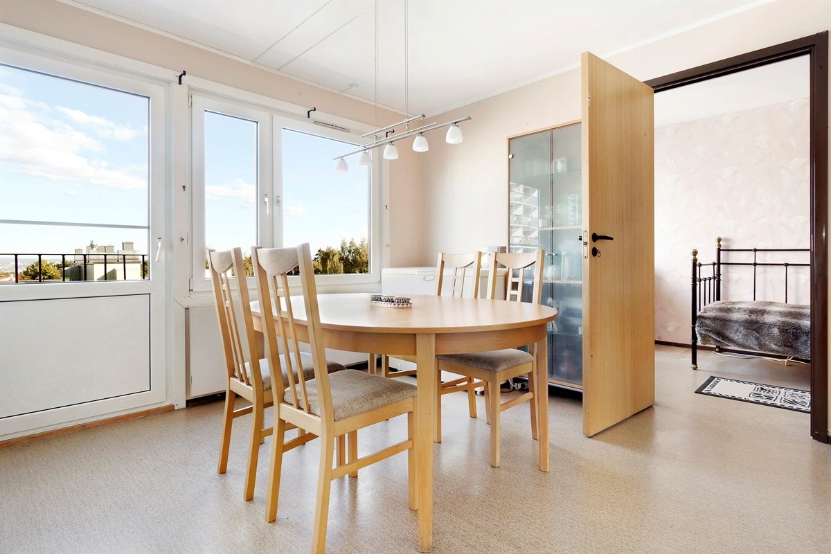 Spiesplass på kjøkken. Galleribilde