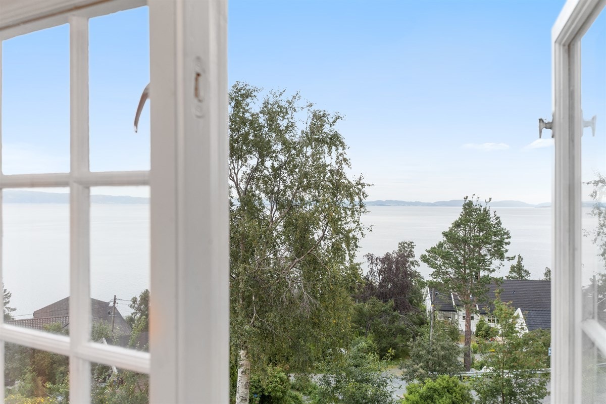 Utsikt fra andre etg. Galleribilde