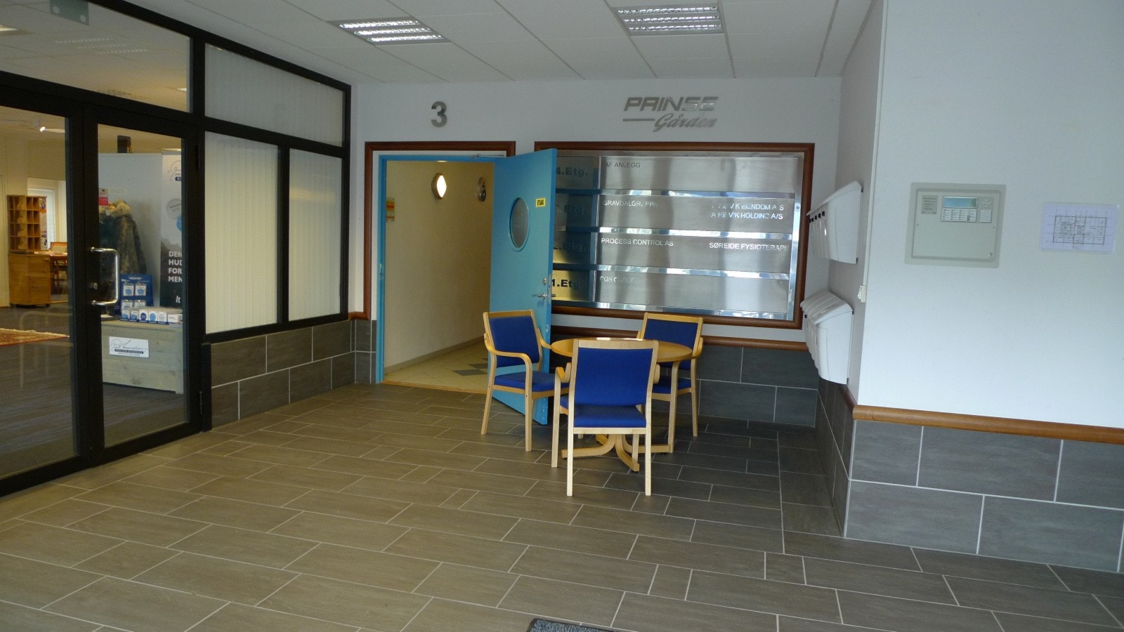 Inngangsparti på bakkeplan 3etg Prinsegården Galleribilde