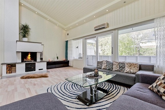 Stor stue med peis Galleribilde