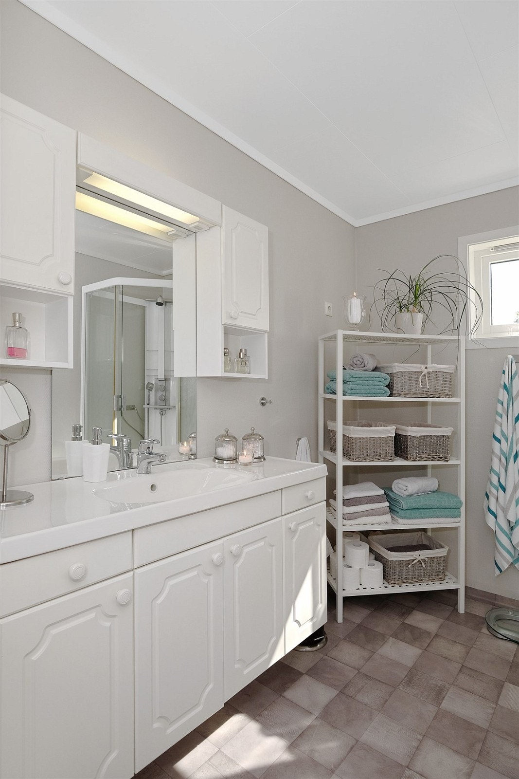 Bad hovedetasje Galleribilde