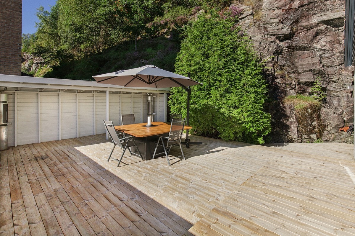 Her kan du virkelig invitere hele familien til årets grillfest om sommeren eller til en kopp kakao når det går mot kaldere tider, uten at plassmangel blir et problem. Galleribilde