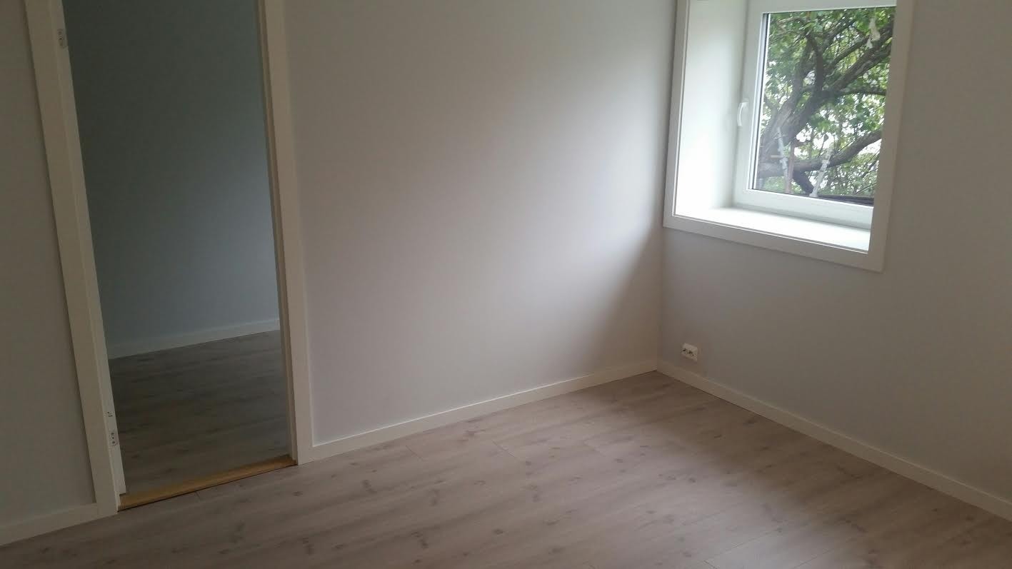 Litt av stue. Galleribilde