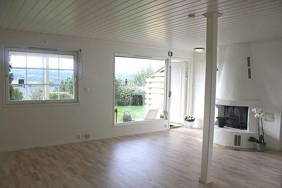 Stuen m/peis Galleribilde