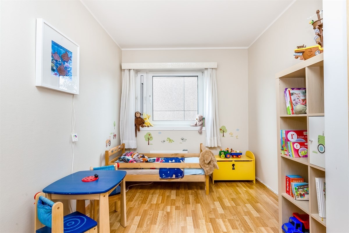 Soverom 2 - et flott barnerom, gjesterom eller kontor Galleribilde