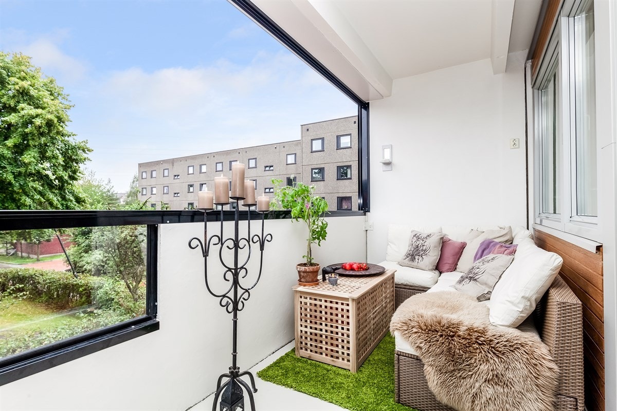 Innbydende veranda med sol tilnærmet hele dagen Galleribilde