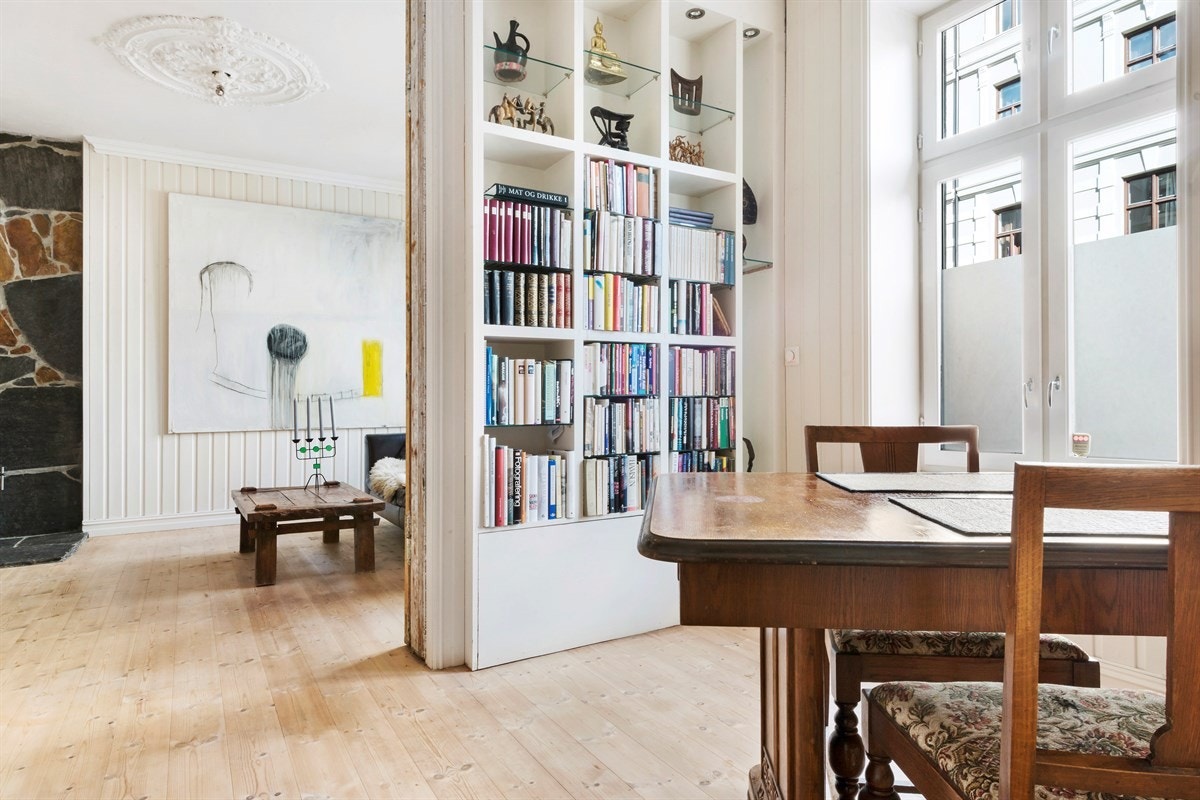 VELKOMMEN TIL VISNING! Galleribilde