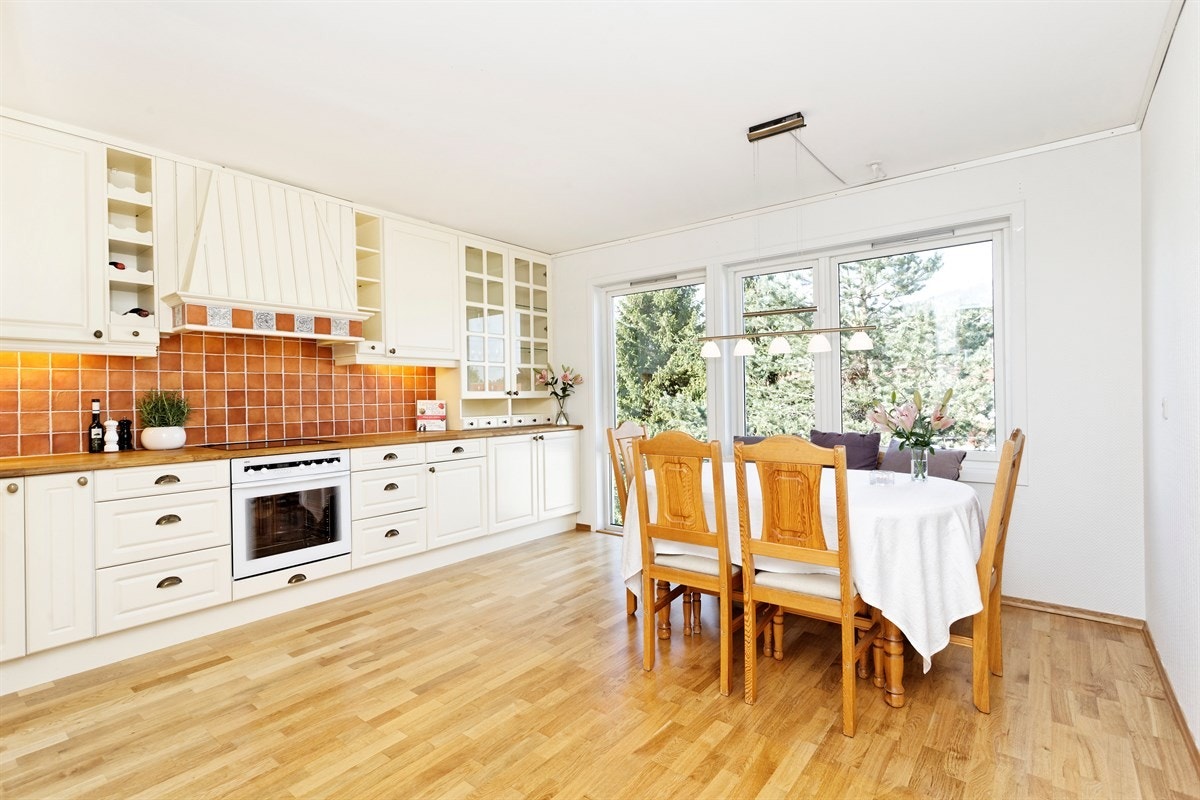 Stort spisekjøkken Galleribilde