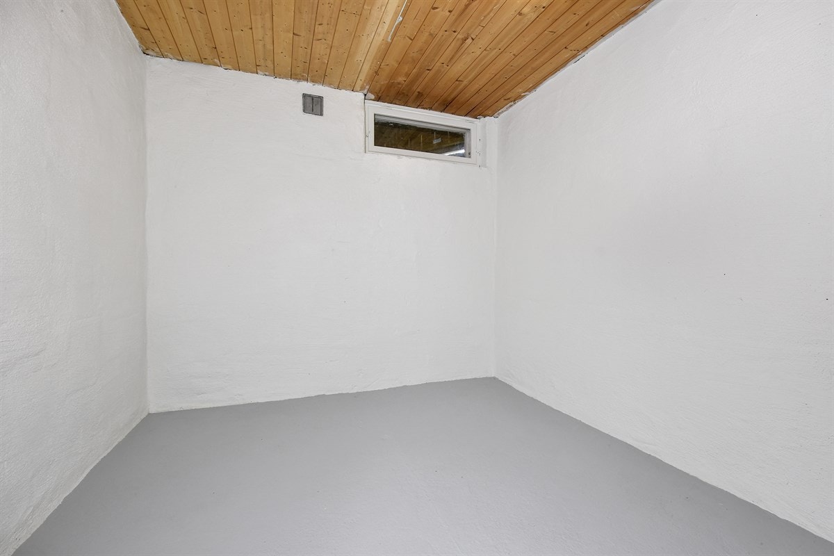 Boligen har for øvrig god lagringsplass med bl.a. innvendig bod. Galleribilde