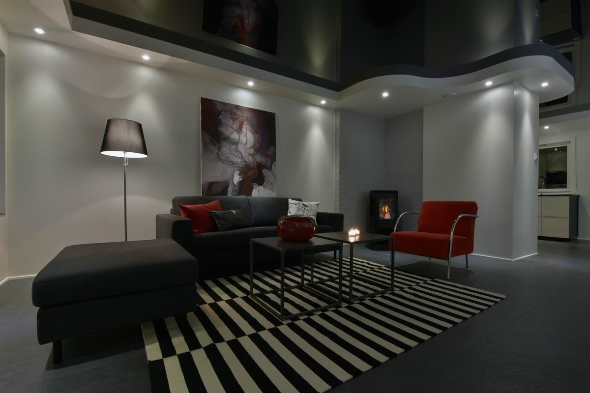 Stuen har åpen løsning mot kjøkken. Galleribilde