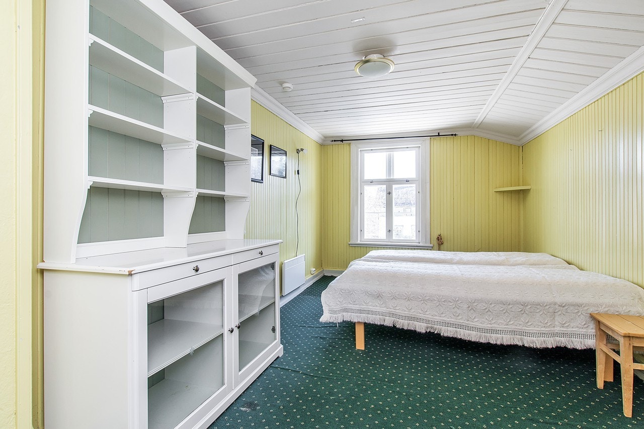 Romslig soverom i hovedbygget Galleribilde