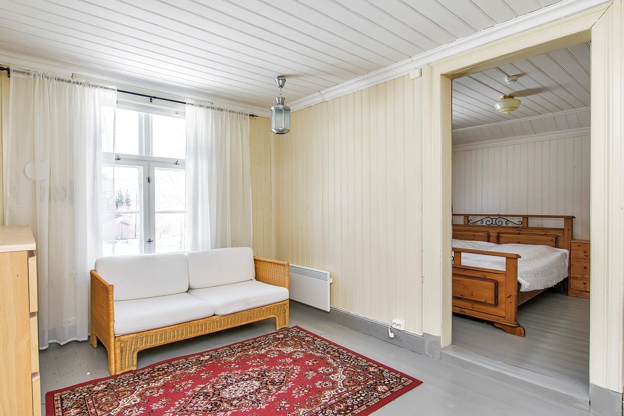 Loftstua har inngang til 2 soverom Galleribilde