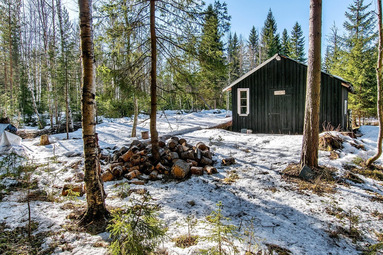 Smia er plassert litt utenfor tunet Galleribilde