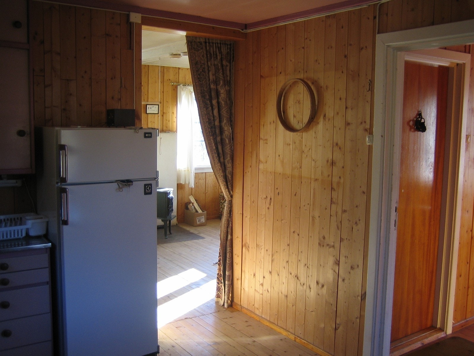 Fra kjøkkenet mot stuen. Galleribilde