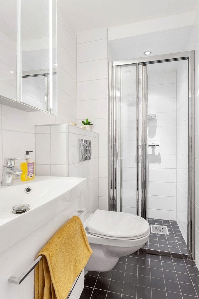 Praktisk løsning med to bad. Galleribilde