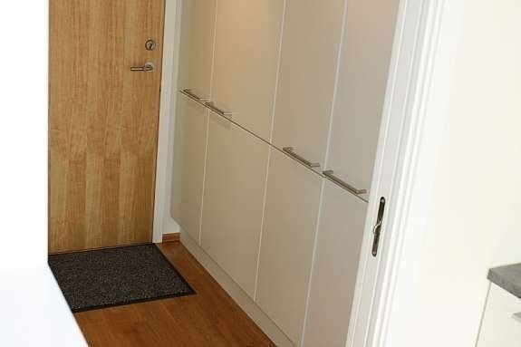 Garderobeskap gang Galleribilde