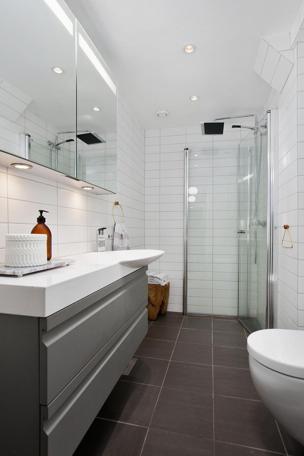 Delikat flislag bad/wc med gulvvarme Galleribilde