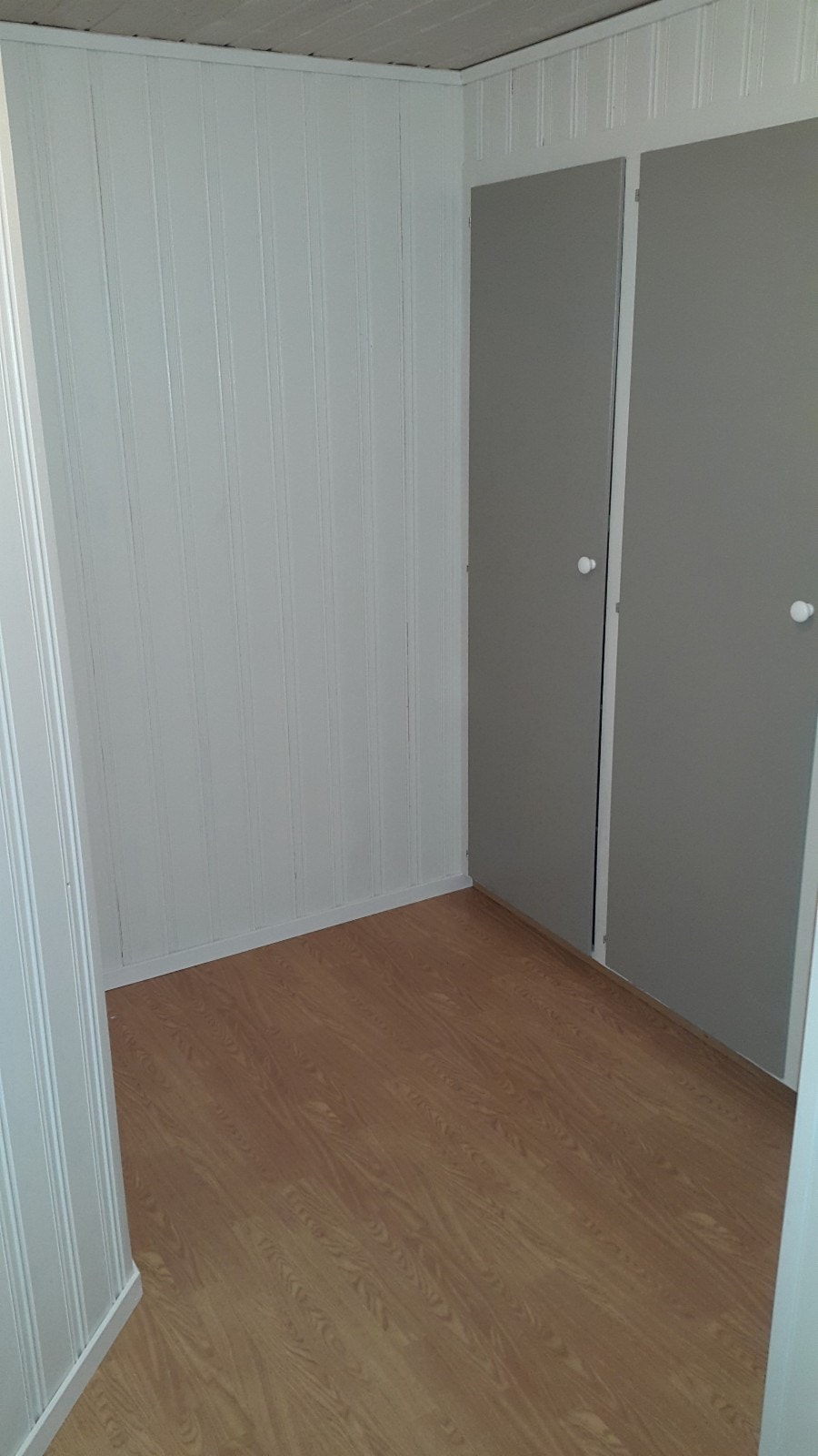 Garderobe Galleribilde
