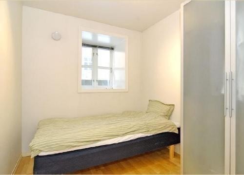 Mellom Stor Galleribilde