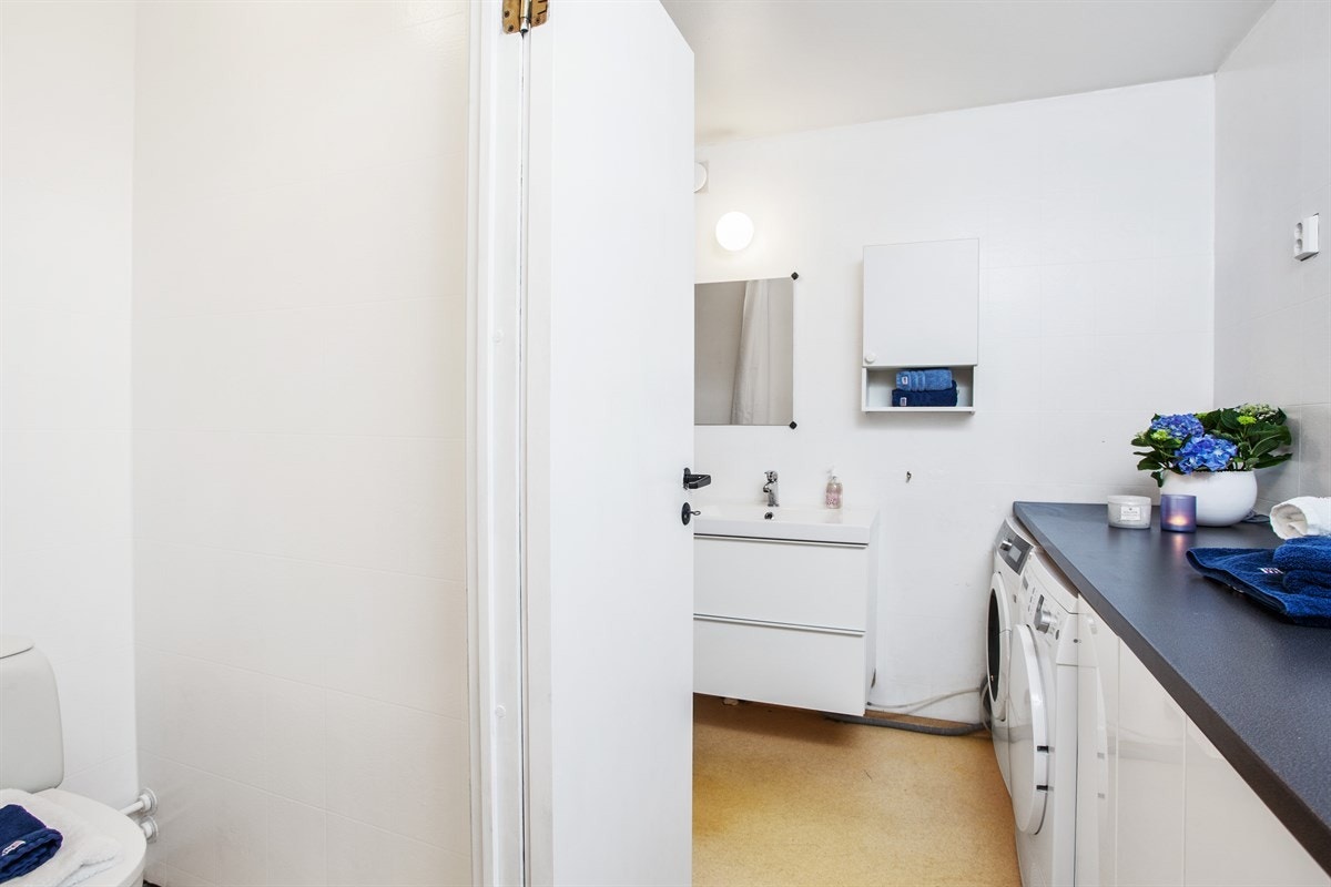 Eldre bad/wc som skal rehabiliteres av borettslaget ila 2016 Galleribilde