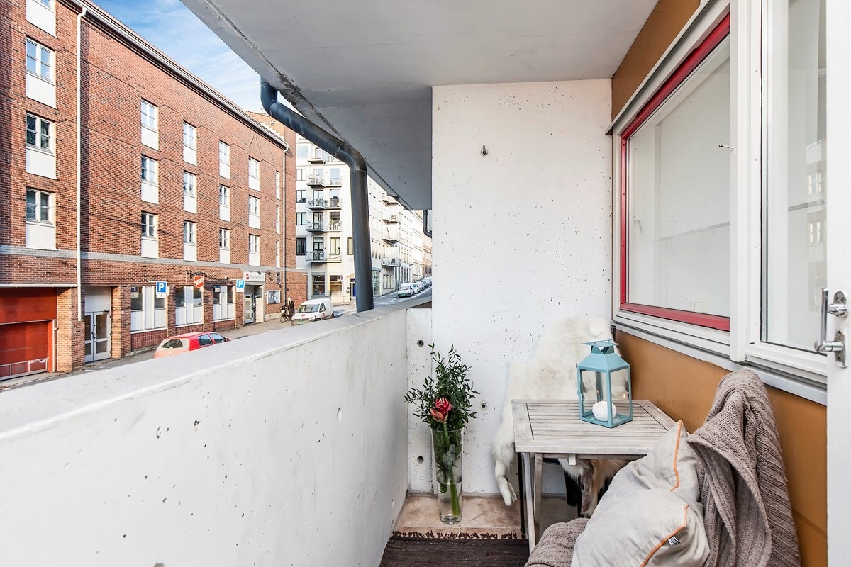 Balkong i byggets 2. etasje. Galleribilde