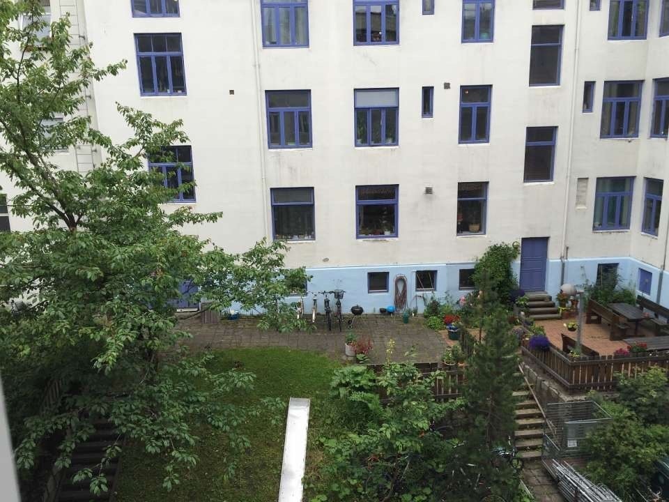 Bakgård Galleribilde