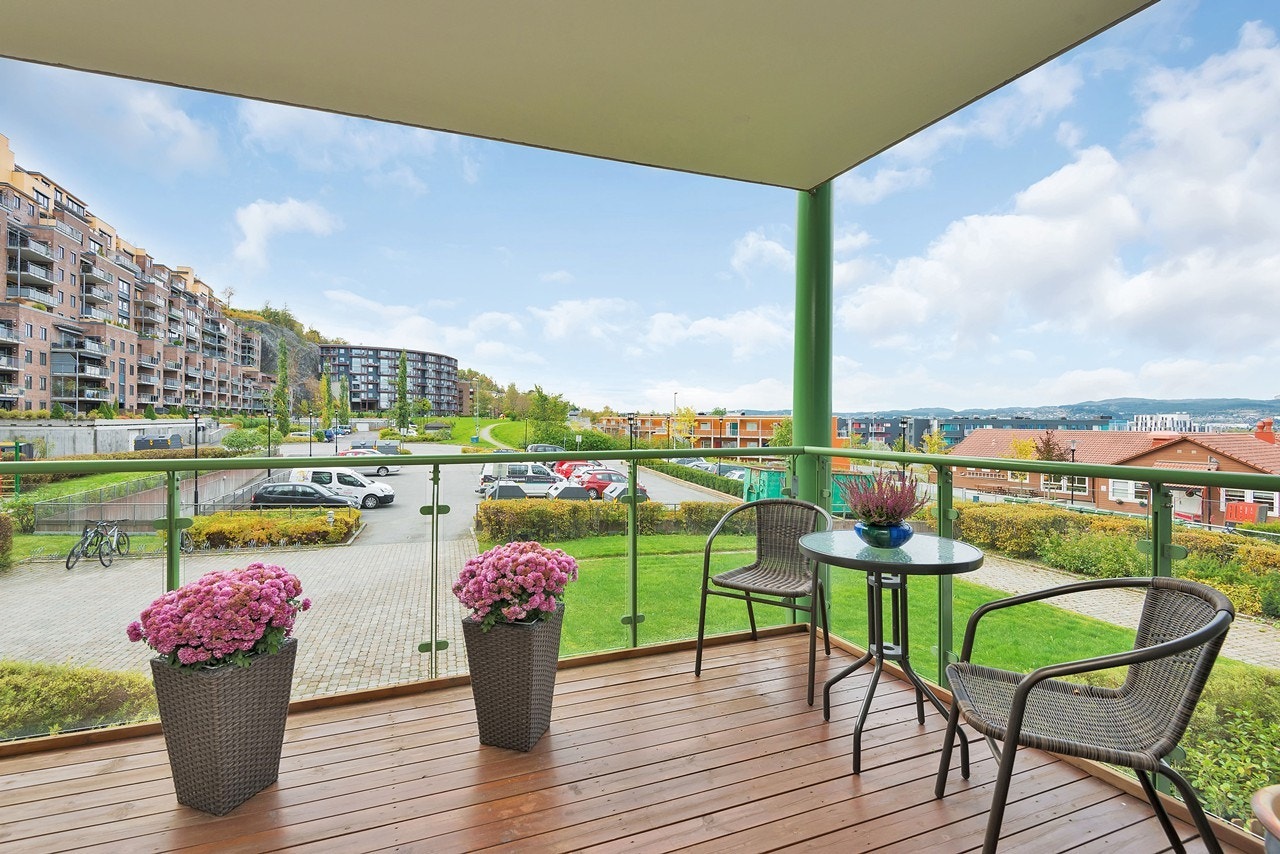 Her kan man nyte sene sommerkvelder og se solnedgangen utover Trondheim Galleribilde