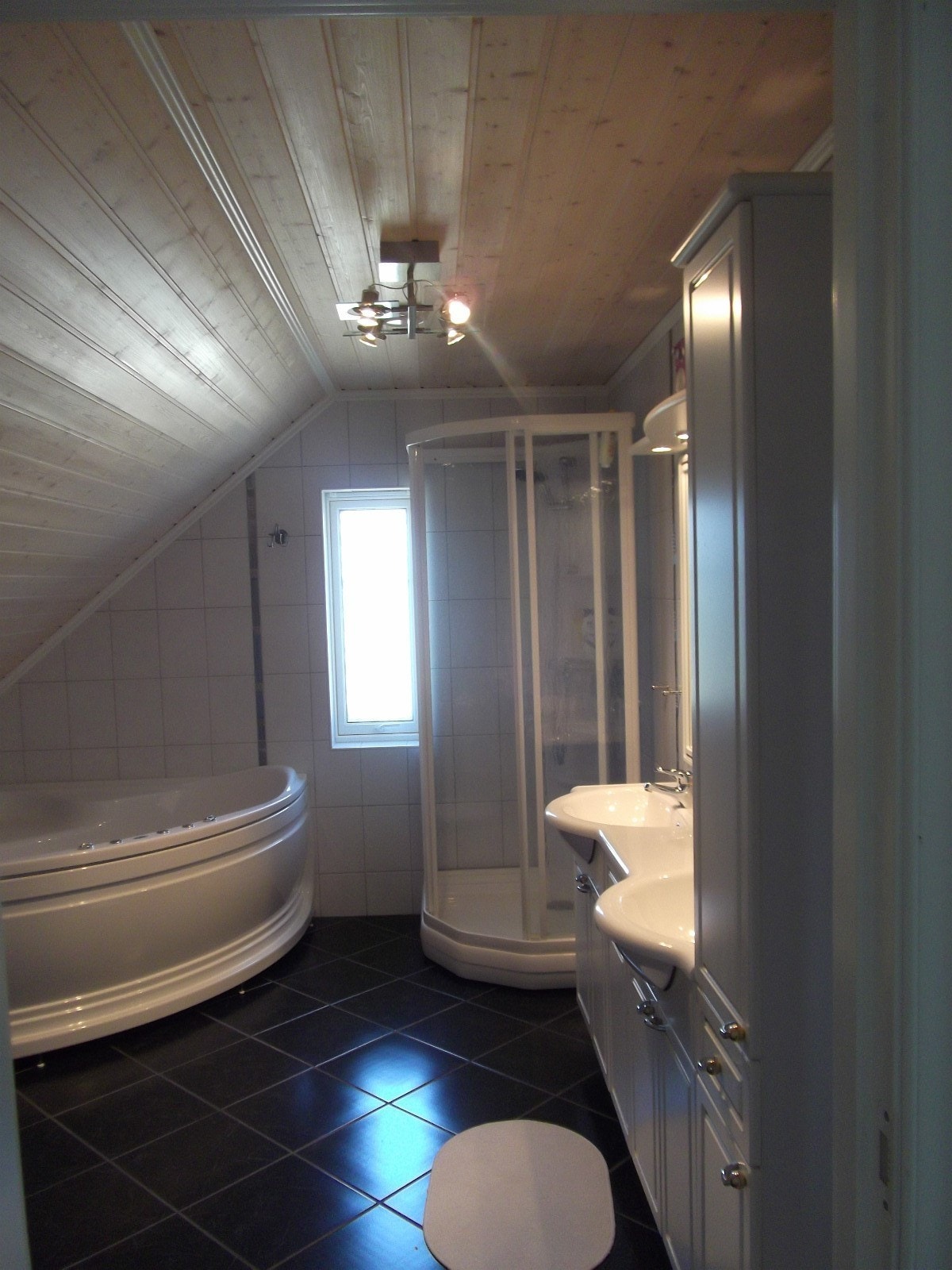 baderom - 2.etg Galleribilde