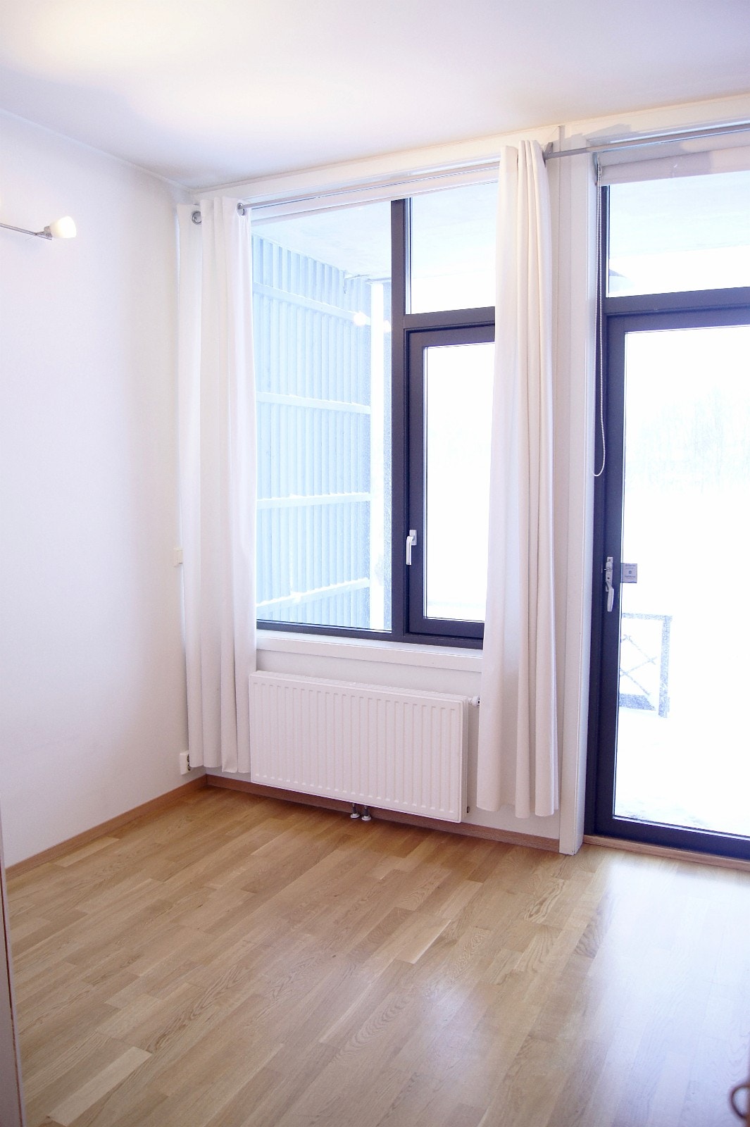 Soverom med terassedør Galleribilde