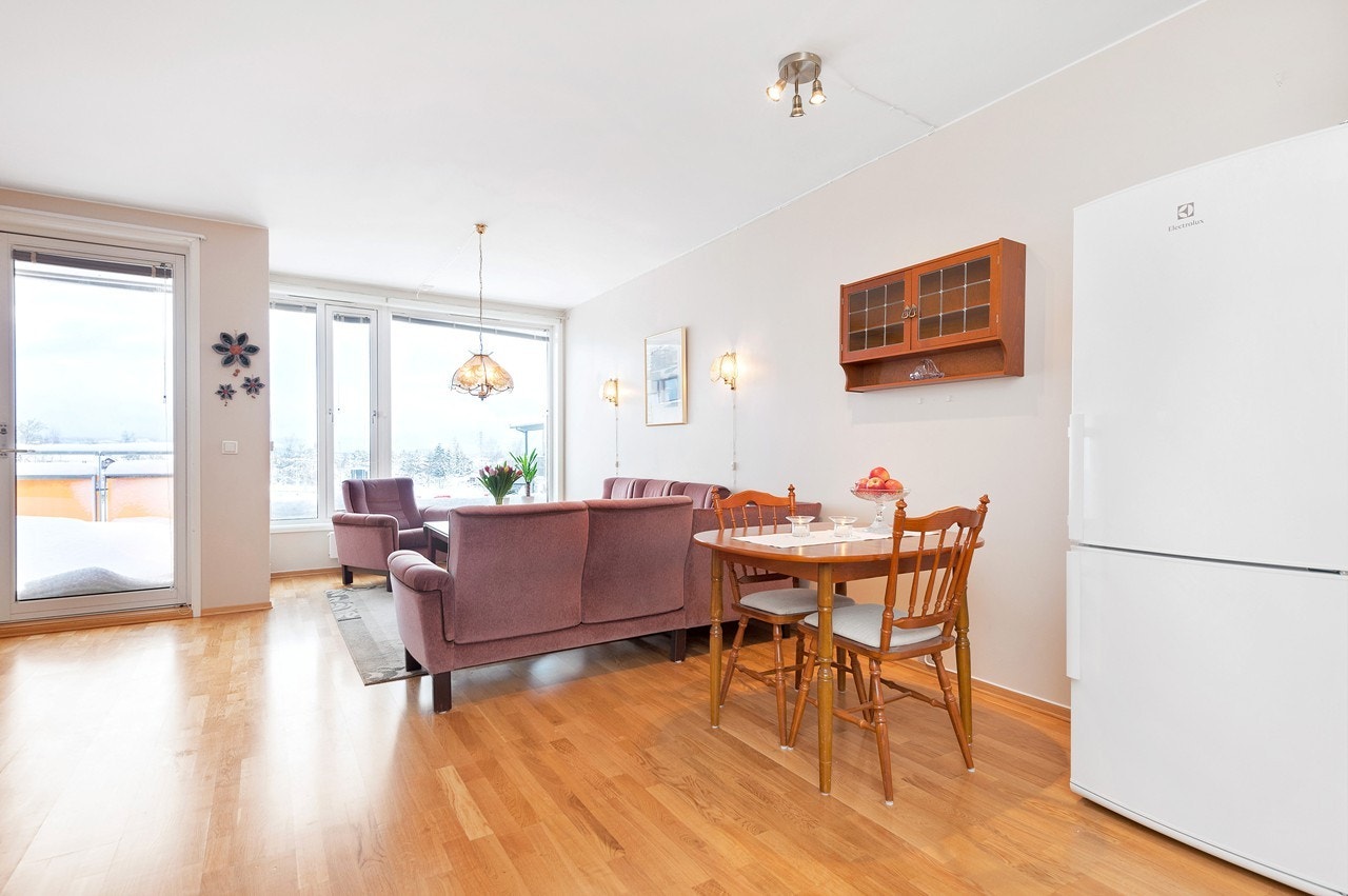 Fra stue har men utgang til balkongen Galleribilde