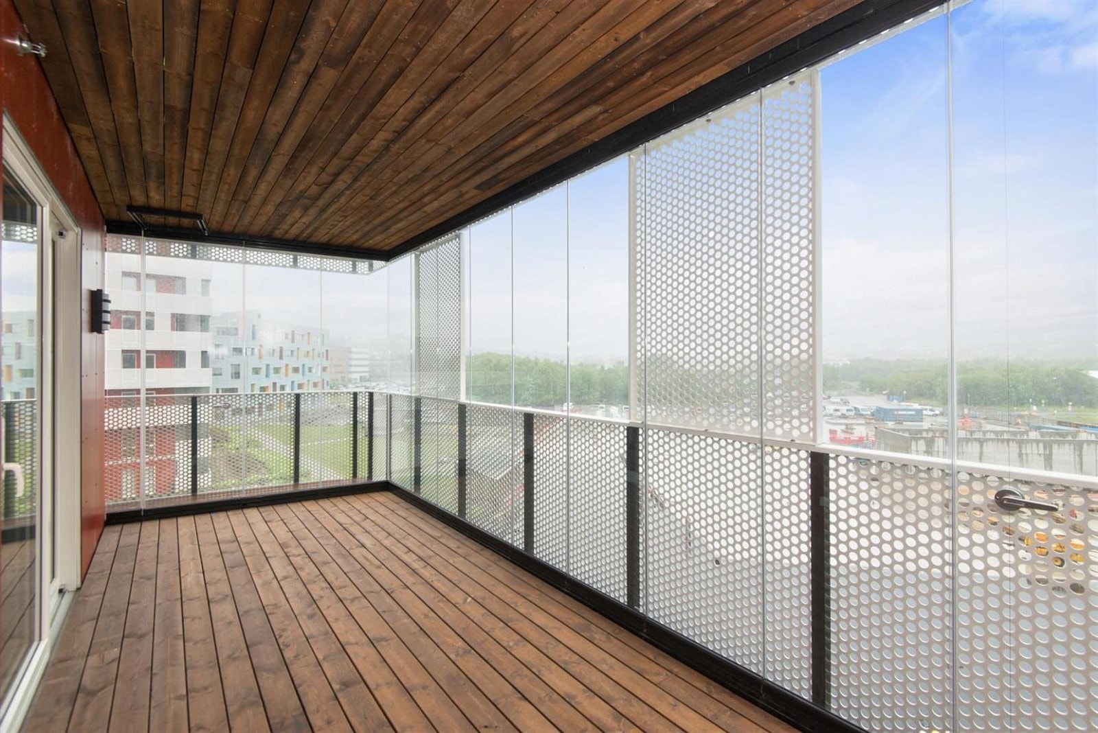 Innglasset balkong. Galleribilde