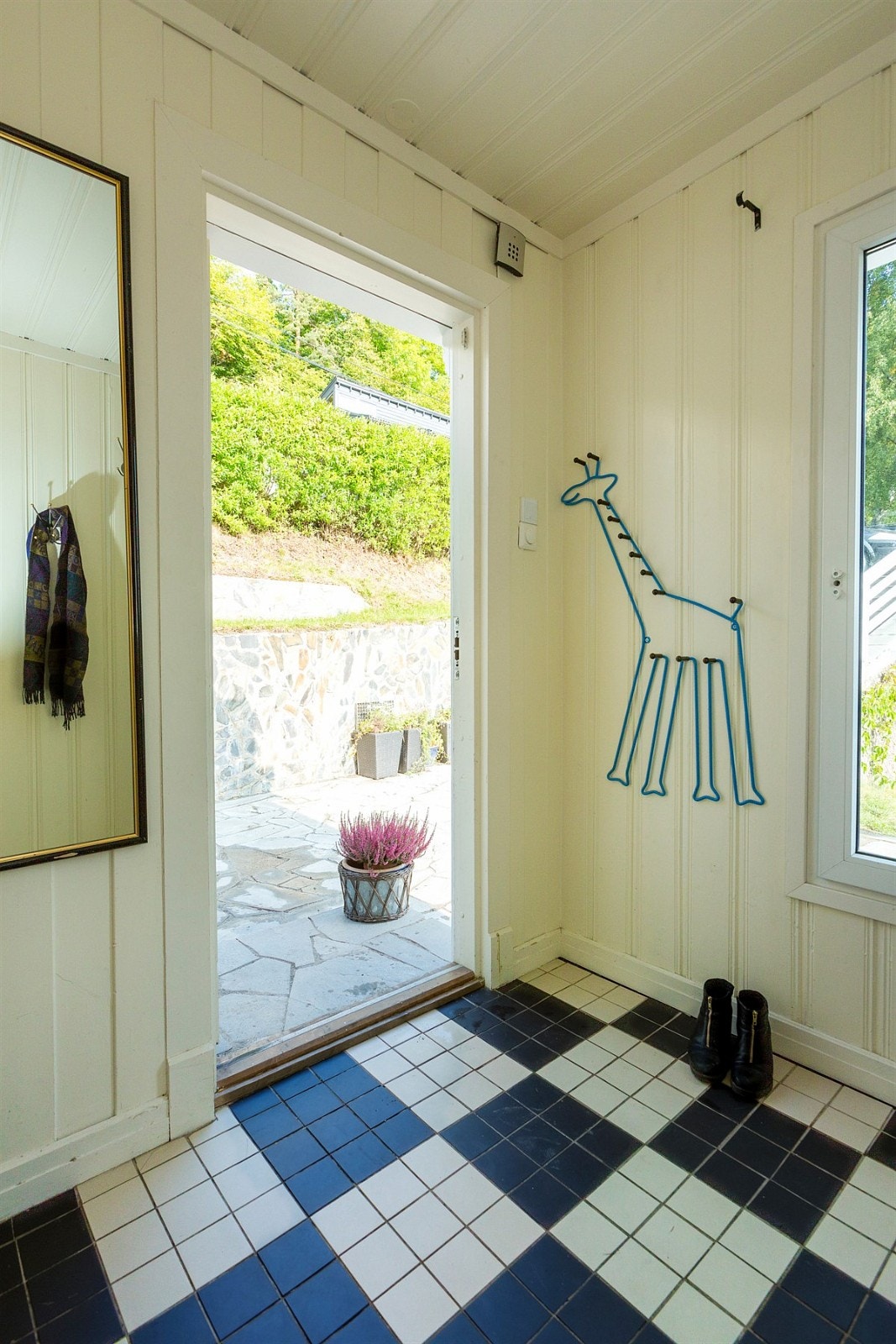 Flislagt entre Galleribilde