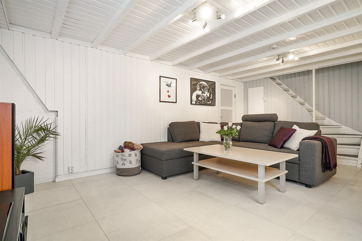 Kjellerstue med varmekabler Galleribilde