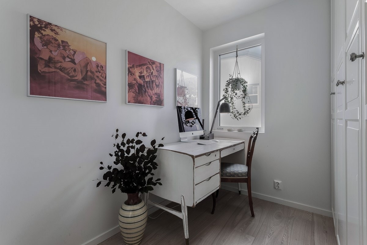 Gjesterommet er innredet som kontor. Galleribilde