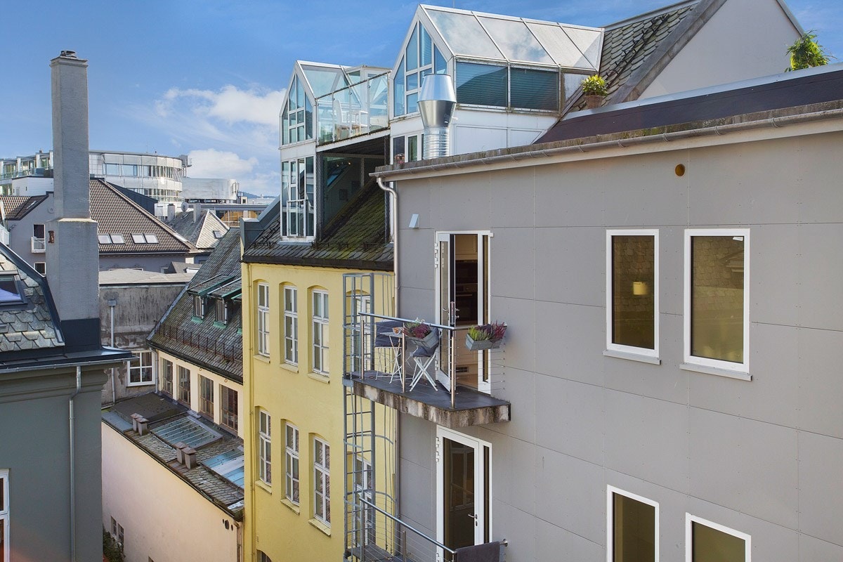 På balkongen kan du nyte morgensolen på varme sommerdager. Galleribilde