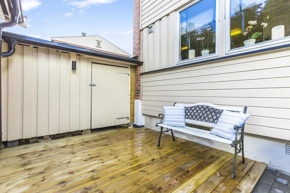 Lun frokostterrasse ved inngangspartiet Galleribilde