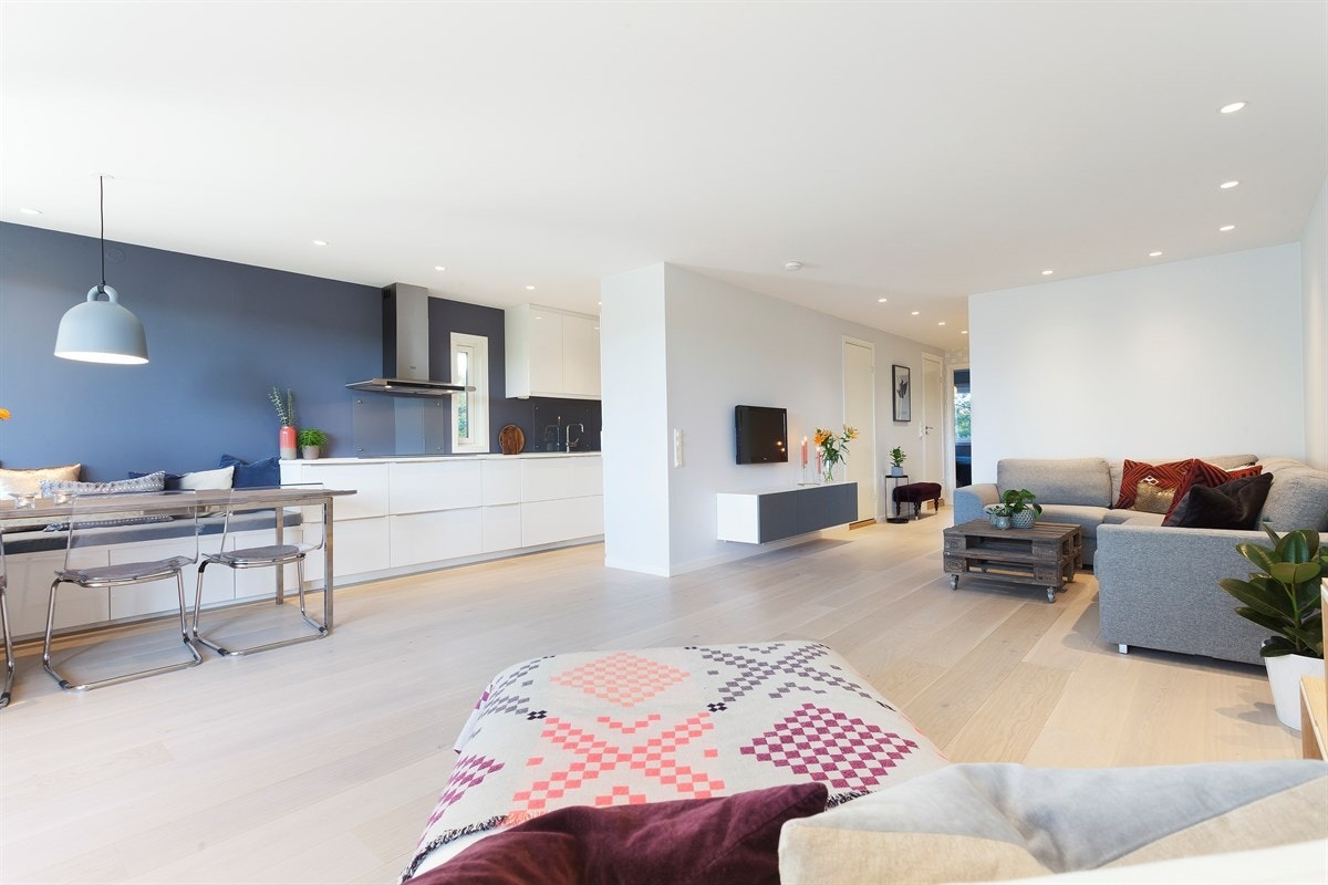 Løsningen gir god plass til en trivelig spiseplass med utsyn Galleribilde