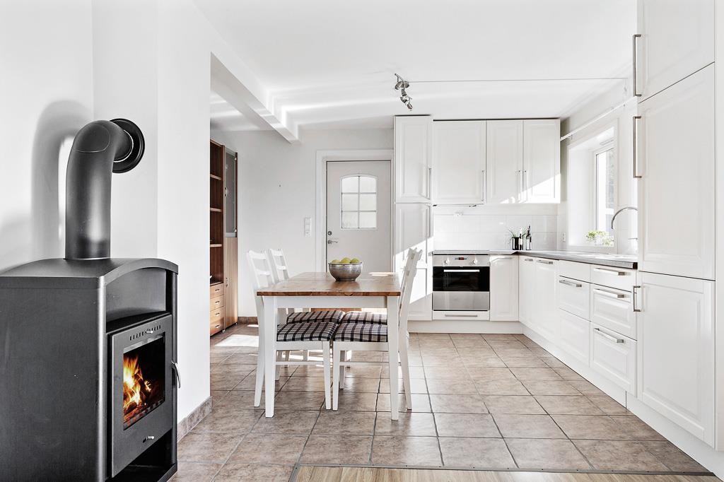 Kjøkken i underetasjen Galleribilde