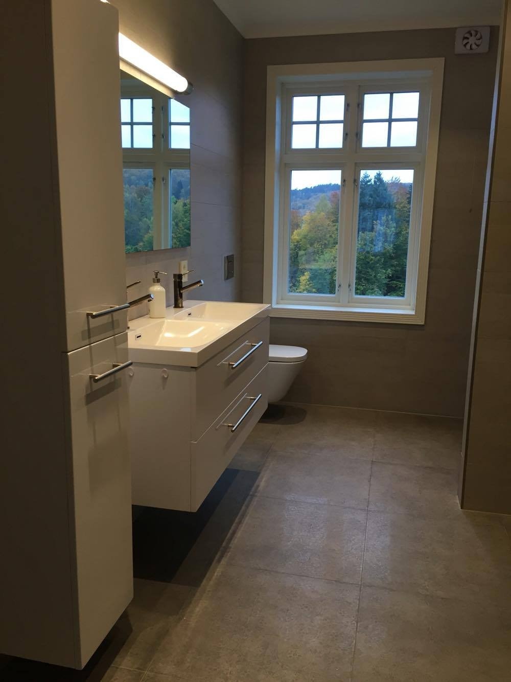 Bad 2 etg Galleribilde