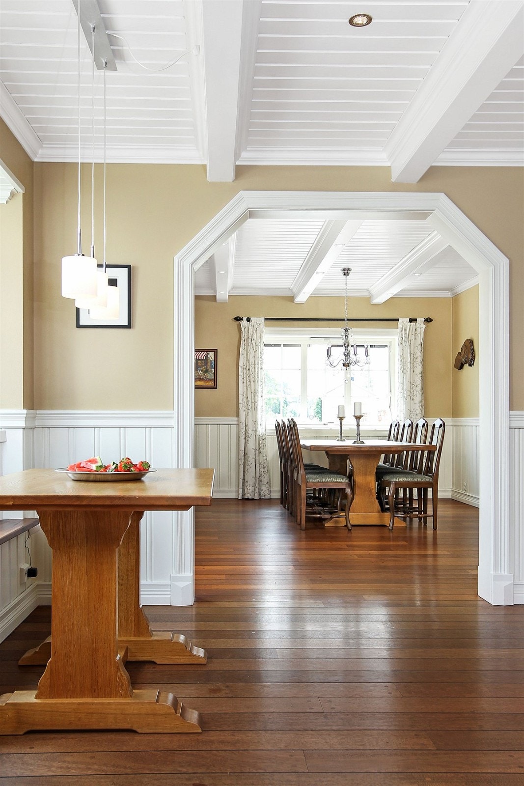 Spiseplass på kjøkkenet Galleribilde